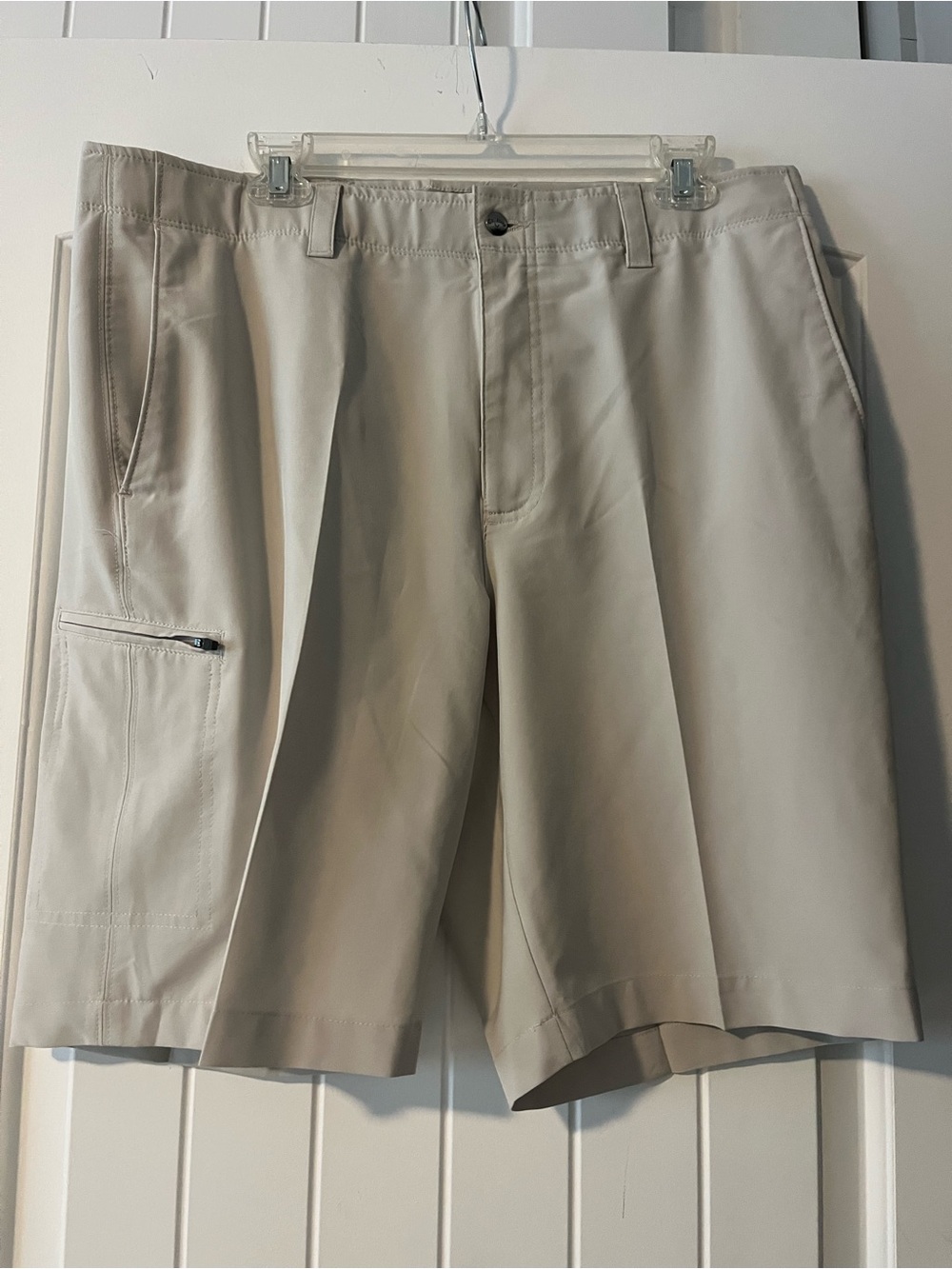 Callaway Men's Light Khaki Cargo Golf Shorts